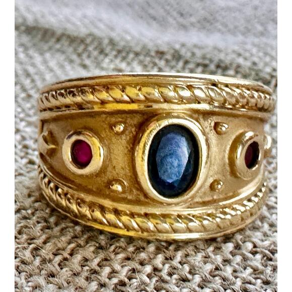 14k yellow Gold cigar ring with Sapphire and Rubies - Picture 1 of 5